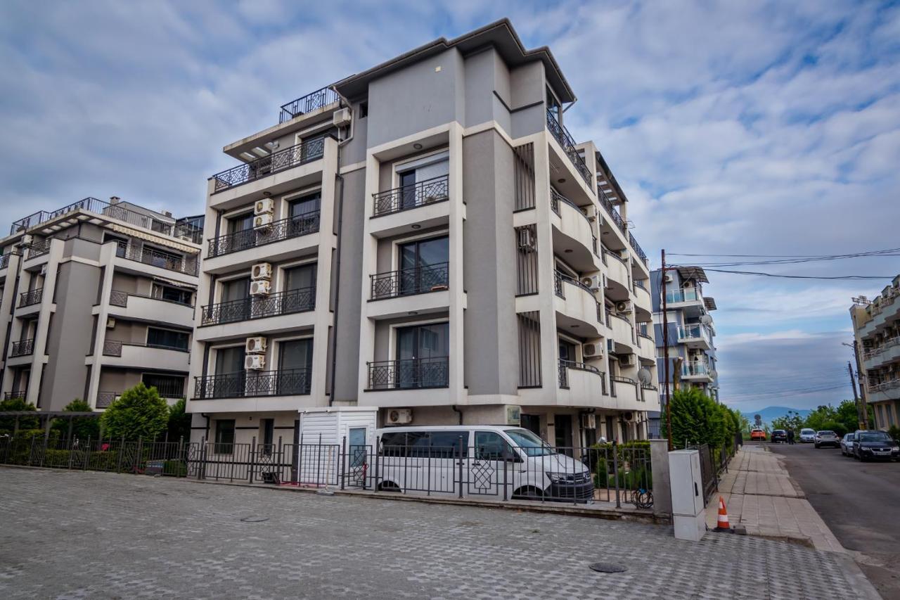 Cozy One-Bedroom Apartment In Night Breeze Burgas Luaran gambar
