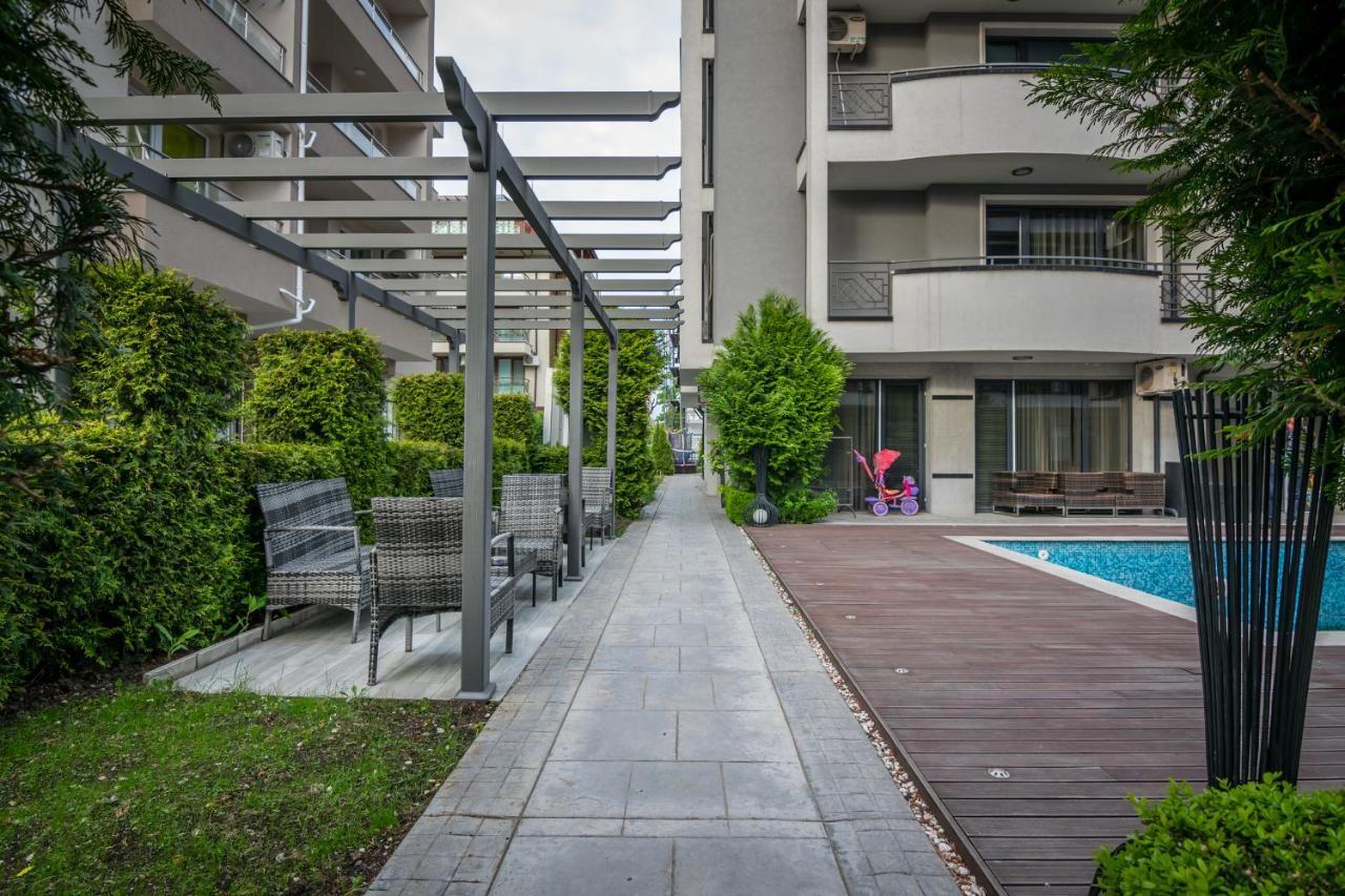 Cozy One-Bedroom Apartment In Night Breeze Burgas Luaran gambar