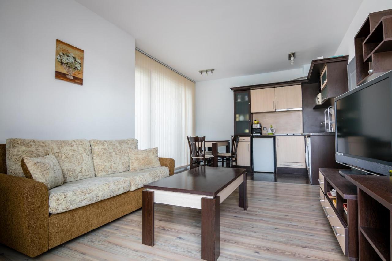 Cozy One-Bedroom Apartment In Night Breeze Burgas Luaran gambar